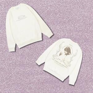 Taylor Swift Old Habits Die Screaming Kanga Pocket Crewneck Sweatshirt Small